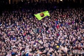 今年会平台-包含赛季揭幕战落幕，巴萨成绩不佳令球迷失望的词条