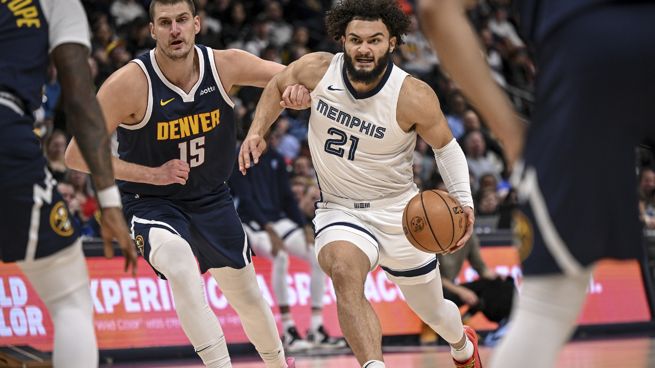 包含灰熊主场大胜！杰-莫兰总得分突破百分性命的词条